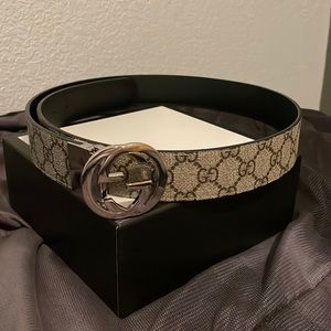 Gucci Reversible GG Supreme Belt